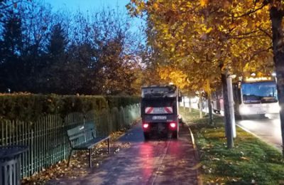 Au început lucrările de întreținere a spațiilor verzi din Sectorul 3